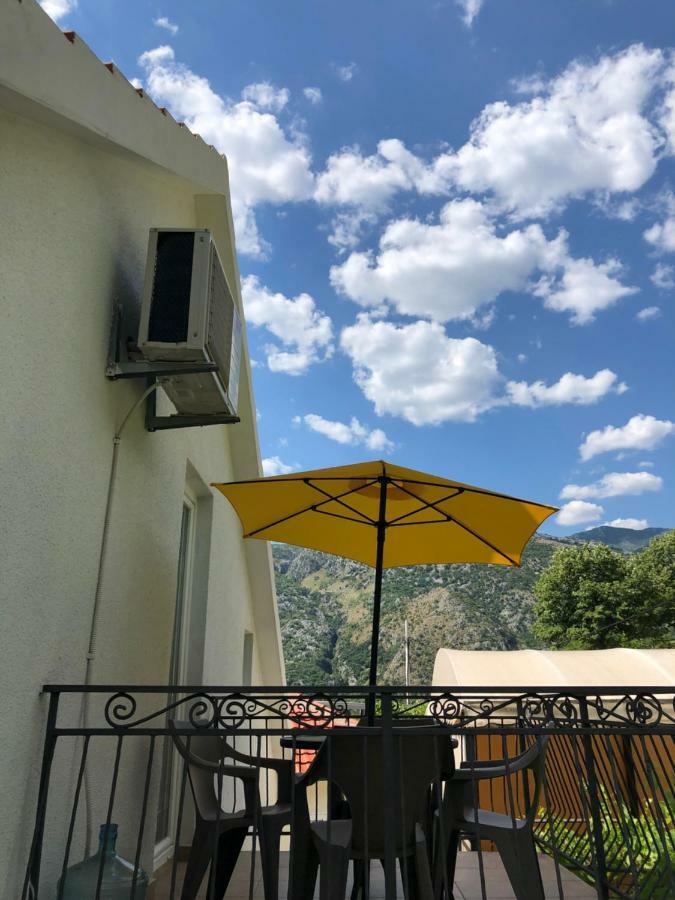 Apartman Nina2 Risan Exterior foto
